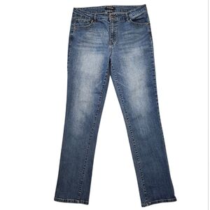D. Jeans Medium Wash Jeans